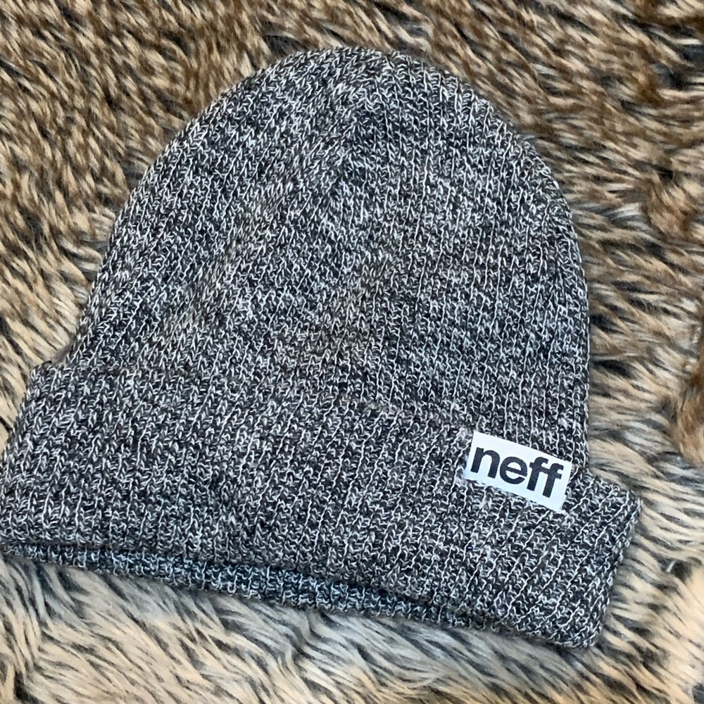 Neff Fold Heather Beanie in black/white O/S